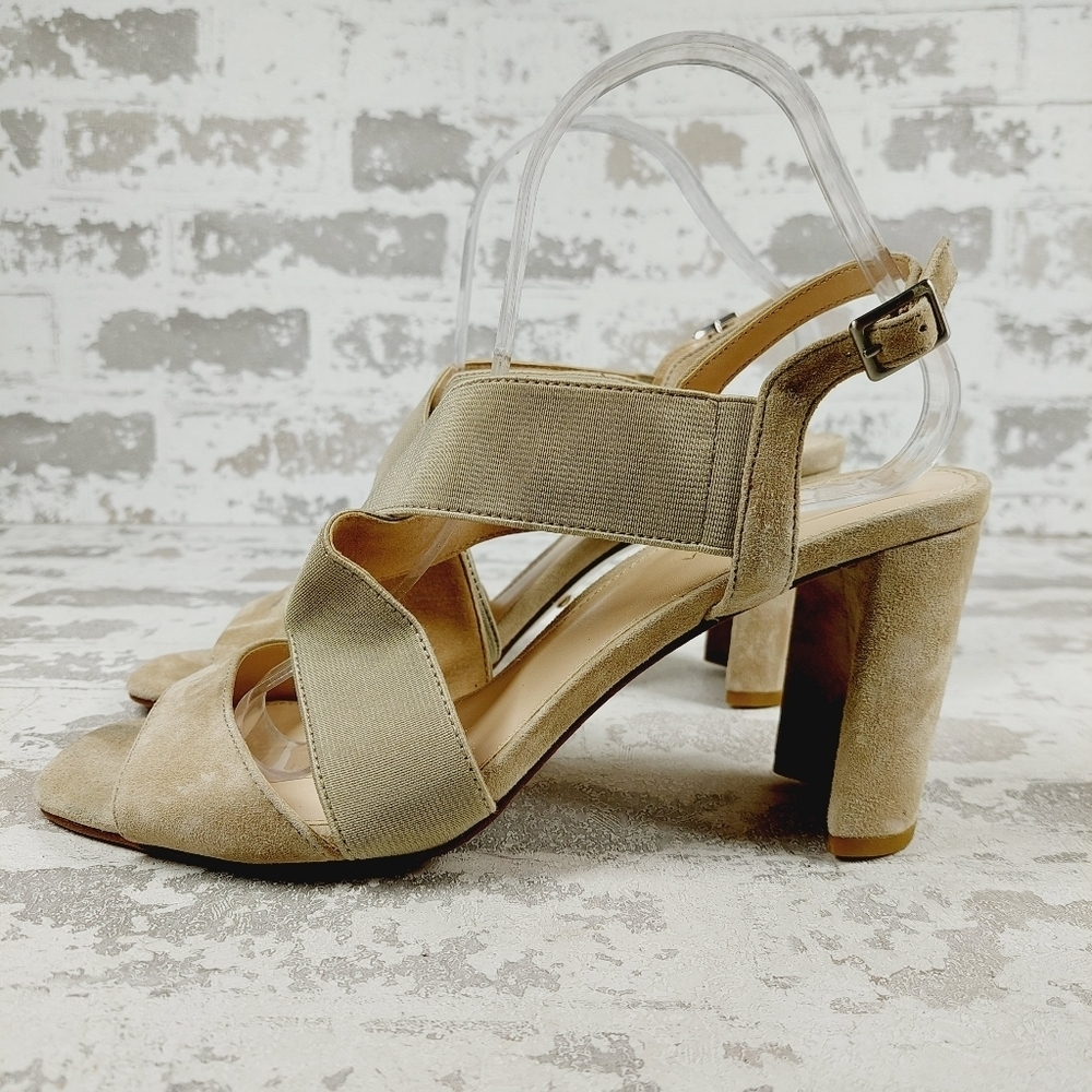 New Pelle Moda Nolyn Mushroom Leather Buckle Up Sandals W779